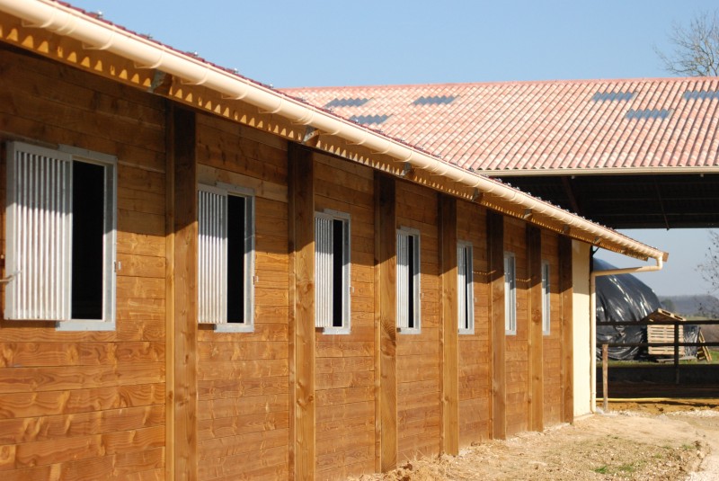 ASSURANCE CENTRE EQUESTRE
